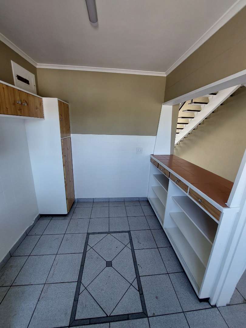 To Let 2 Bedroom Property for Rent in Claremont Western Cape